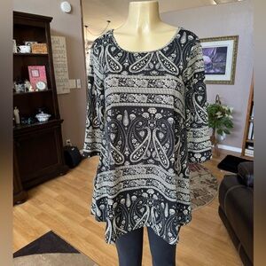 Veranee black & beige 3/4 sleeves blouse-size M